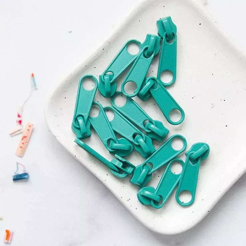 Zipper Pulls Size 5 Teal 12ct Stitch Supply Co SSC-P18